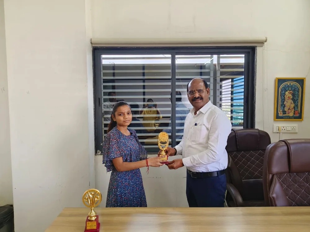 Youth Festival winner receiving her trophy